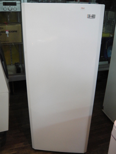 今だけチャンス！「ジモティー」見たよ！で通常特価22,980円より3,000円引きの19,980円!　2014年製　ハイアール　1ドア冷凍庫　JF-NUF136E　136L　フリーザー　ストッカー