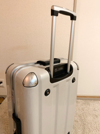 12/15迄【中古】スーツケース　大容量5、6泊用　TSAロック鍵有り　4輪　軽量
