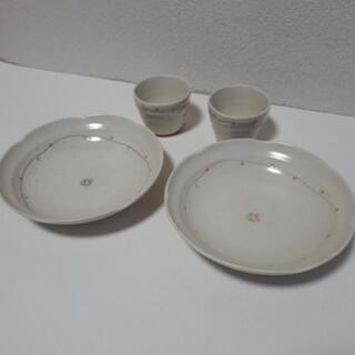 ひだの窯　三峰　和食器　4点セット　四葉柄　中皿　茶器