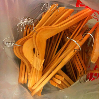 木製のハンガー