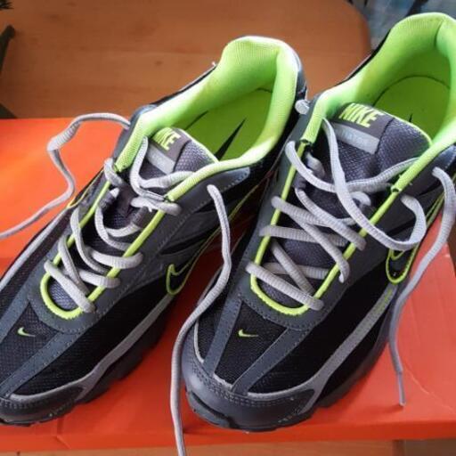 NIKE★ナイキライニングスニーカー
