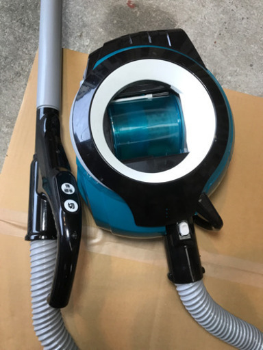 マキタ 18v 充電式クリーナー