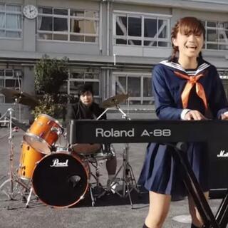 ドラム初心者ﾚｯｽﾝ　タレントさんの専属ドラマーやってましたの画像