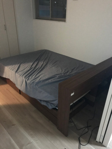 ２９日引き取り希望！ダブルベッド！