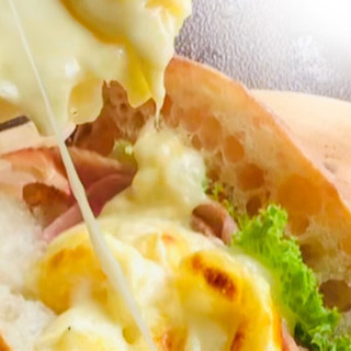 9月16〜19日 大阪城公園でのキッチンカーお手伝いさん募集！ラクレットチーズのキッチンカー調理補助・接客の画像