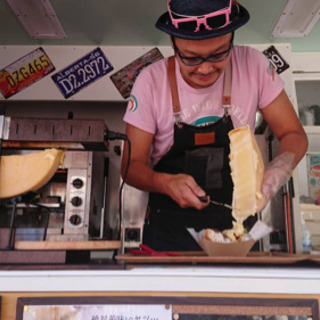 9月16〜19日 大阪城公園でのキッチンカーお手伝いさん募集！ラクレットチーズのキッチンカー調理補助・接客の画像