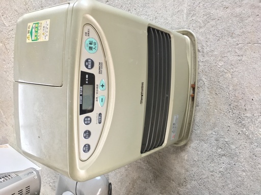 ガスファンヒーター