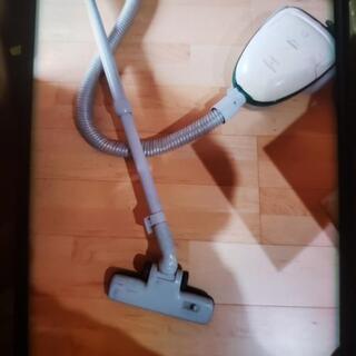 年末大掃除に向けて　よく吸いとれる　掃除機の画像