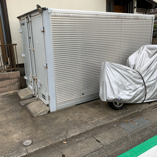 最終値下げ！カギ付き コンテナ 倉庫 物置 ガレージ ２トンショートアルミの箱