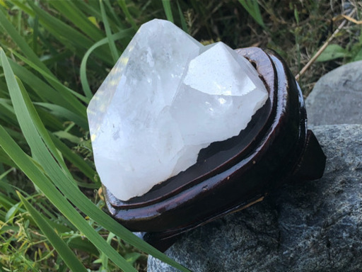 新品: 【ツインソウル】ミナスジェライス産ツインクリスタルクラスター約426g(台座込み約534g) 天然石・パワーストーン