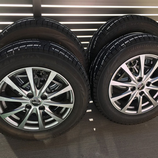 新品同様スタッドレスタイヤ175/65R15 4本セットアルミホイール付き 