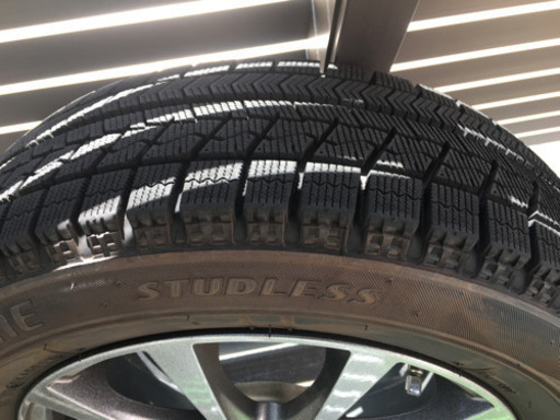 新品同様スタッドレスタイヤ175/65R15 4本セットアルミホイール付きブリジストン
