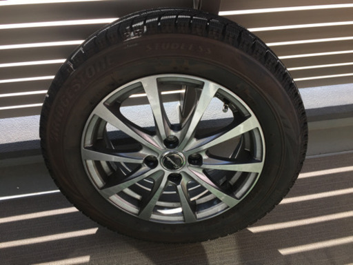 新品同様スタッドレスタイヤ175/65R15 4本セットアルミホイール付きブリジストン