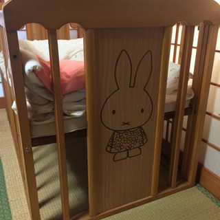 ミッフィー ベビーベッド ナチュラルブラウン【帰省時のみ取引可・引き取り限定・次回12月末でお取引可能な方】の画像