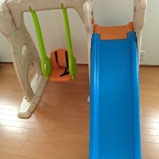 引き渡し予定者決まりました。美品　トイザラス　滑り台