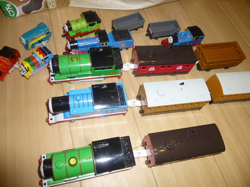 トミカ　プラレール　おしゃべりトーマス・パーシー他　トミカミニカー（トーマス他）・gullane