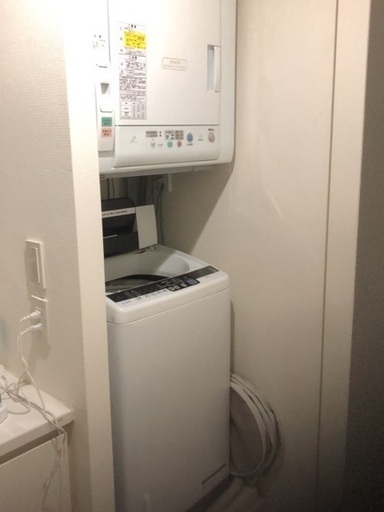 洗濯機、乾燥機とフレーム