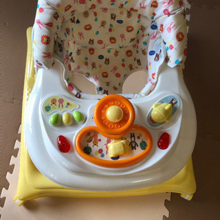 futafuta 歩行器　新古品の画像