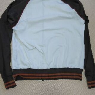 値下げ600円→400円へプーマジャージ　お安くお譲り致します。の画像