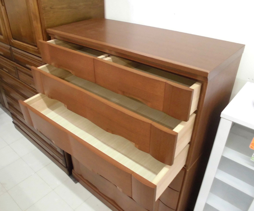 美品 7段ハイチェスト 幅105×奥行45×高さ139cm タンス 天然木使用  衣類収納 引出8 セパレート式 苫小牧西店