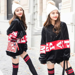 ベロアロゴパーカー