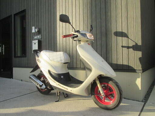 ライブディオZX　50周年　DIO　ZX★セル1　実動車★50ｔｈ　バッテリー新品！ライブディオ　AF35 原付