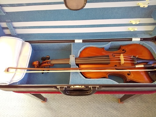 ◆独製[CONCERT　VIOLIN］の刻印の在る　ストラドモデルの４／４◆