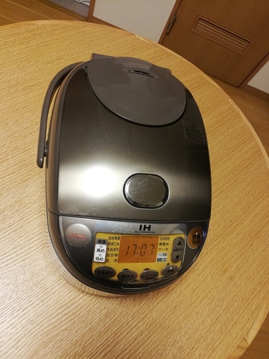 ZOHJIRUSHI 炊飯器　NP-VS10型