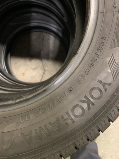 145/80r12 78n LT スタッドレス バリ溝 N-VAN等