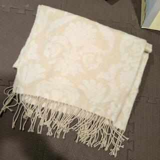 大判ベージュストール　ひざ掛けにもなります！