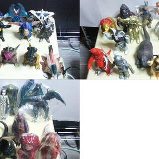 ウルトラマン怪獣ソフビ150体以上＋ウルトラマン玩具　１２万円で買ってくれませんか？の画像