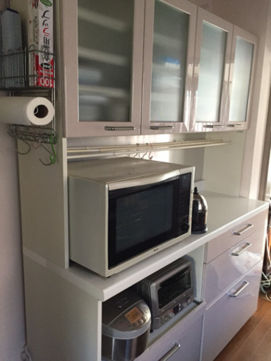 パモウナ  食器棚 美品です。