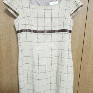 美品✨ウール65％ 袖なし 胸元切り替え薄茶系 ワンピース （M）再値下げ⤵️の画像