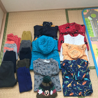 男の子向けの洋服など