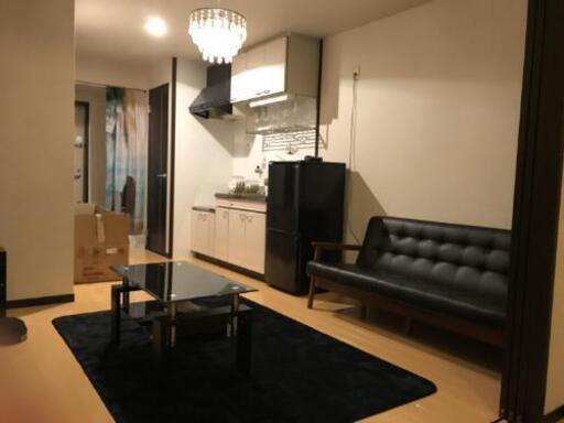 おしゃれなガラステーブルやソファーなど美品家財道具一式♪