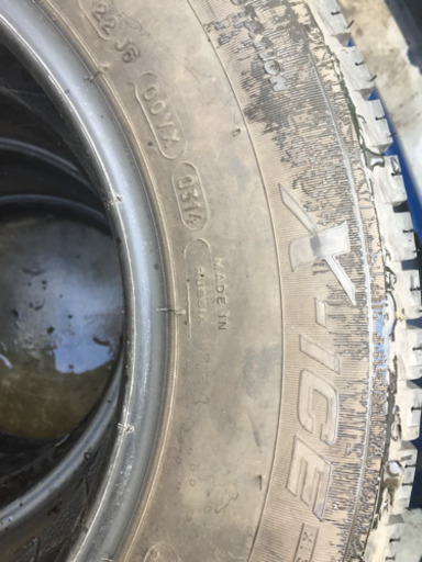 スタッドレスタイヤ 185/70R14