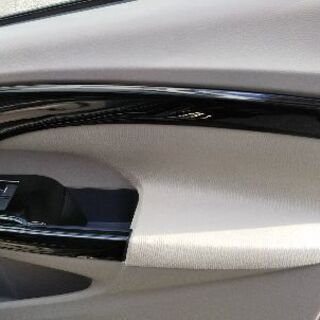 HONDA インサイト＊カスタム多数！！低走行距離車・２オーナー禁煙車・内地からの車なので塩害もほぼなし・全席レザーシート張り替え・ステアリング内部フロント回りパネル張り＊お買い得！！！の画像