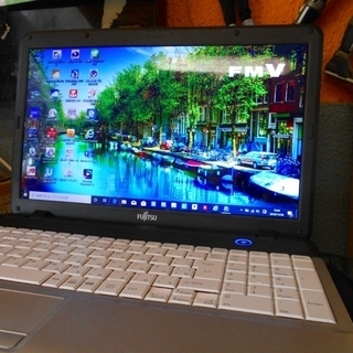 Fujitsu LifeBook A512/FX Win8 No.1