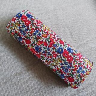 【交渉中】JINS×LIBERTY限定非売品のメガネケースとメガネ拭きの画像