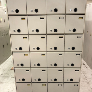 コクヨ　24人用　下駄箱　シューズロッカー　鍵付　貴重品ロッカー...