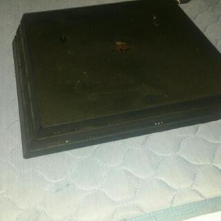 PS4pro本体　傷有りの為安くします