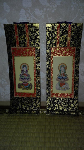 釈迦三尊や臨済宗の両脇侍　花器＆金の造花