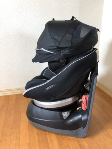 コンビ ネルーム エッグショック チャイルドシート