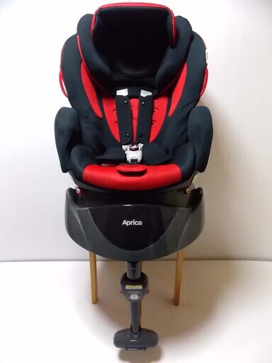 ●○送料無料！ (Aprica) チャイルドシート/レッグサポート付き○●