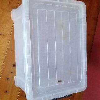 衣装　収納ケース