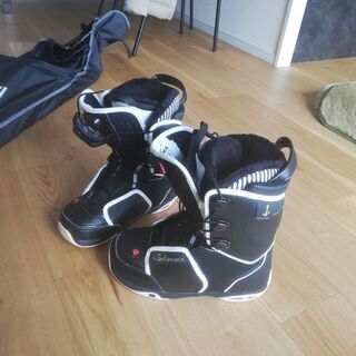SALOMONスノーボードブーツ女性用