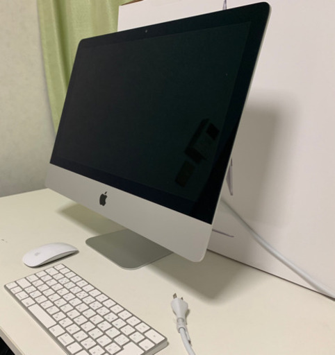 最新モデル 21.5インチiMac Retina 4Kディスプレイ