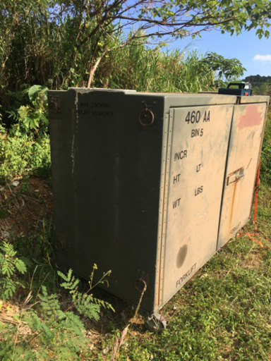 中古ミリタリーコンテナ