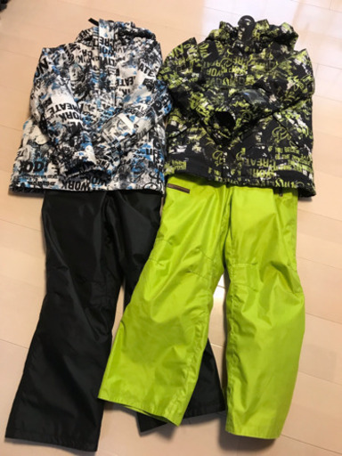 SIMSスキーウエアー2着