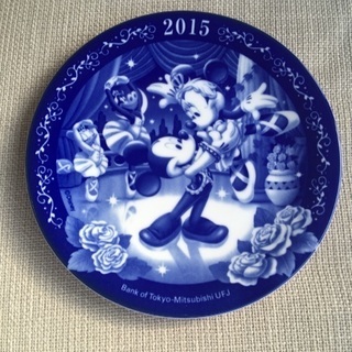 ディズニー　ミッキーミニーお皿